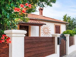 Exterior detail - Holiday home CASA SOLE **** beheizter pool by Interhome (Bokordici)