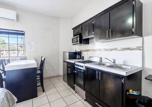 Private kitchen - Mar de Cortez Studio 2 - Cozy Studio with Pool & Kitchenette (San Felipe)