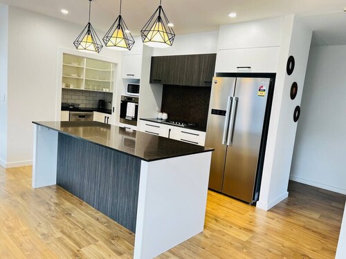 Entire Luxurious 4 Bedroom House