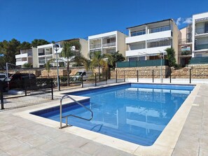 Pool - Self-contained apartment with swimming pool 2 steps from the sea (Salou)