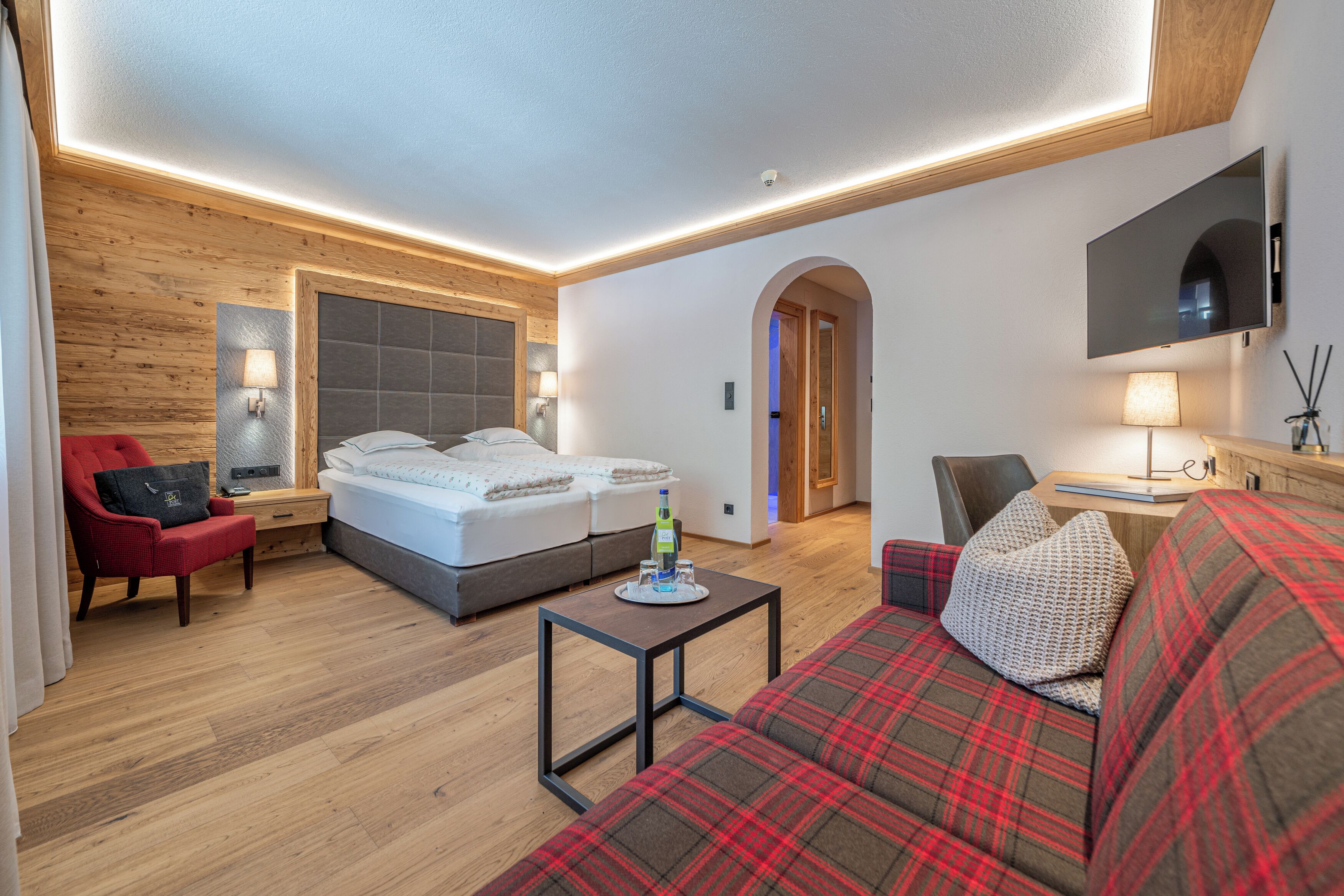 Habitació doble Comfort | Roba de llit d'alta qualitat i caixa forta a l'habitació 