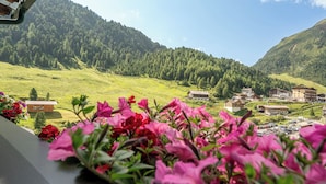 Junior Suite, Balcony, Mountain View | Terrace/patio - Natur & Alpinhotel Post (Vent)