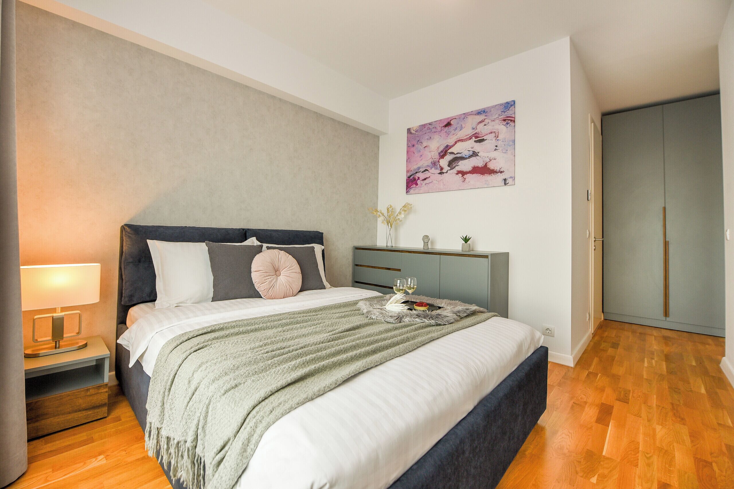 Comfort Apartment, 2 Bedrooms, Non Smoking | Blackout drapes, iron/ironing board, free WiFi, bed sheets