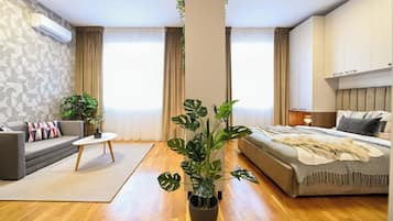Comfort Studio, 1 Double Bed with Sofa bed, Non Smoking | Interior