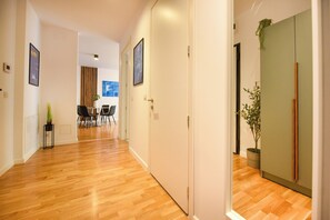 Comfort Apartment, 2 Bedrooms, Non Smoking | Bahagian dalam