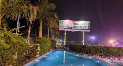 Highway Resort with Swimmingpool & Spa