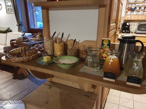 Dining - 'Monte Sole Monte Villar' with Mountain View (Rabbi)