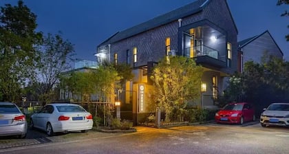 Lake Villa Boutique Guesthouse