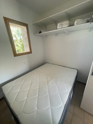 Room - Charming 2-room apartment with small garden and terrace (Calenzana)