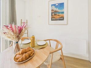 Dining - Ocean Wave - studio for 3 - shared pool (Biscarrosse)