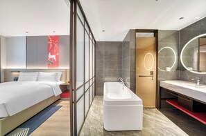 Suite Executive | Bagno | Asciugacapelli, asciugamani, shampoo, carta igienica