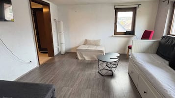 House, 1 Bedroom, Smoking | Living area
