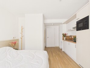 Room - Padang Padang - studio for 3 - shared pool (Biscarrosse)