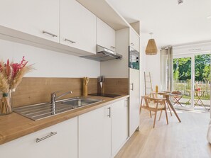 Fridge, microwave, dishwasher, coffee/tea maker - Desert Point - studio for 3 - shared pool (Biscarrosse)