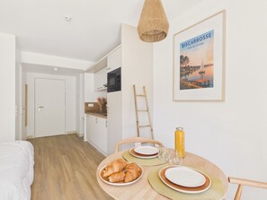 Dining - Desert Point - studio for 3 - shared pool (Biscarrosse)