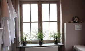 Interior - Bamboo room in Bruges - Discover our city with our 2 bicycles (Brugge)