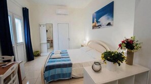 Room - Anemone Studios - Triple room with private bathroom in Salento (Uggiano La Chiesa)