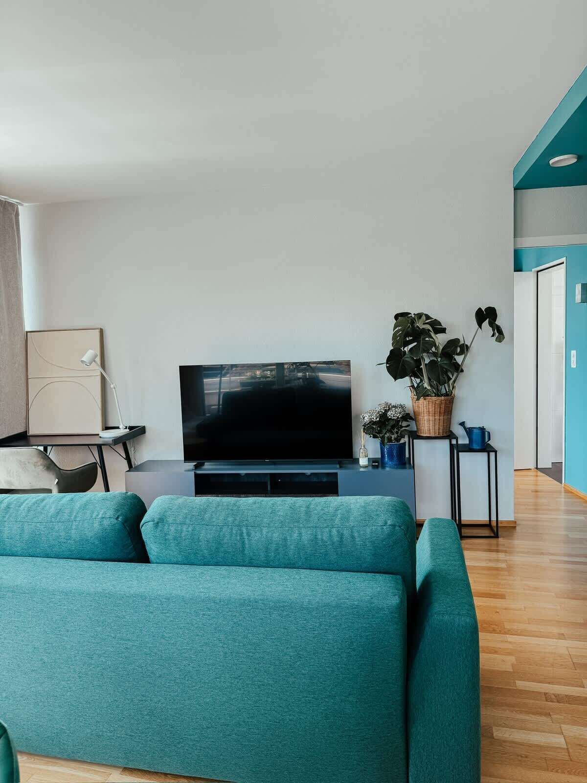 Una Smart TV, una oficina