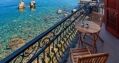 Vacation home facing the sea in Scylla