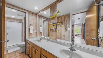 Douche, serviettes fournies