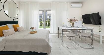 Modern Studio with Terrace | Close to the Beach