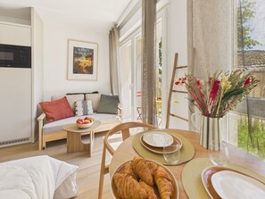 Dining - Laniakea - studio for 3 - shared pool (Biscarrosse)