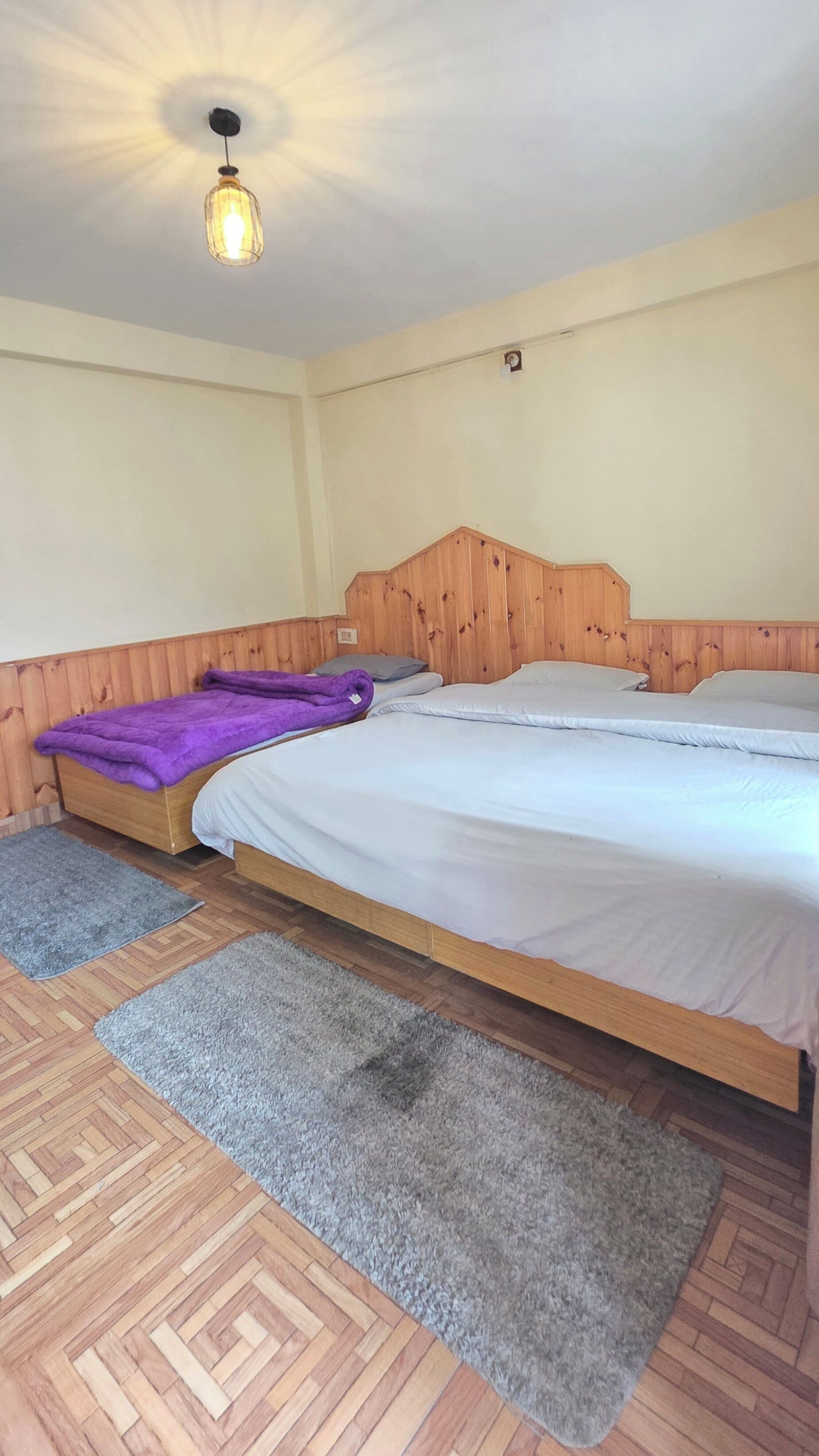 Habitación cuádruple familiar, balcón | Wifi gratis 