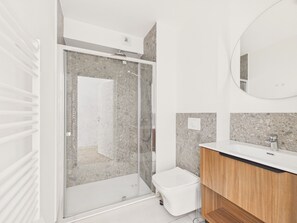 Shower, hair dryer - Uluwatu – studio for 3 – shared pool (Biscarrosse)