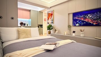 Apartamento de lujo, 1 habitación, no fumadores, vistas a la ciudad | Cortinas opacas, tabla de planchar con plancha, wifi gratis