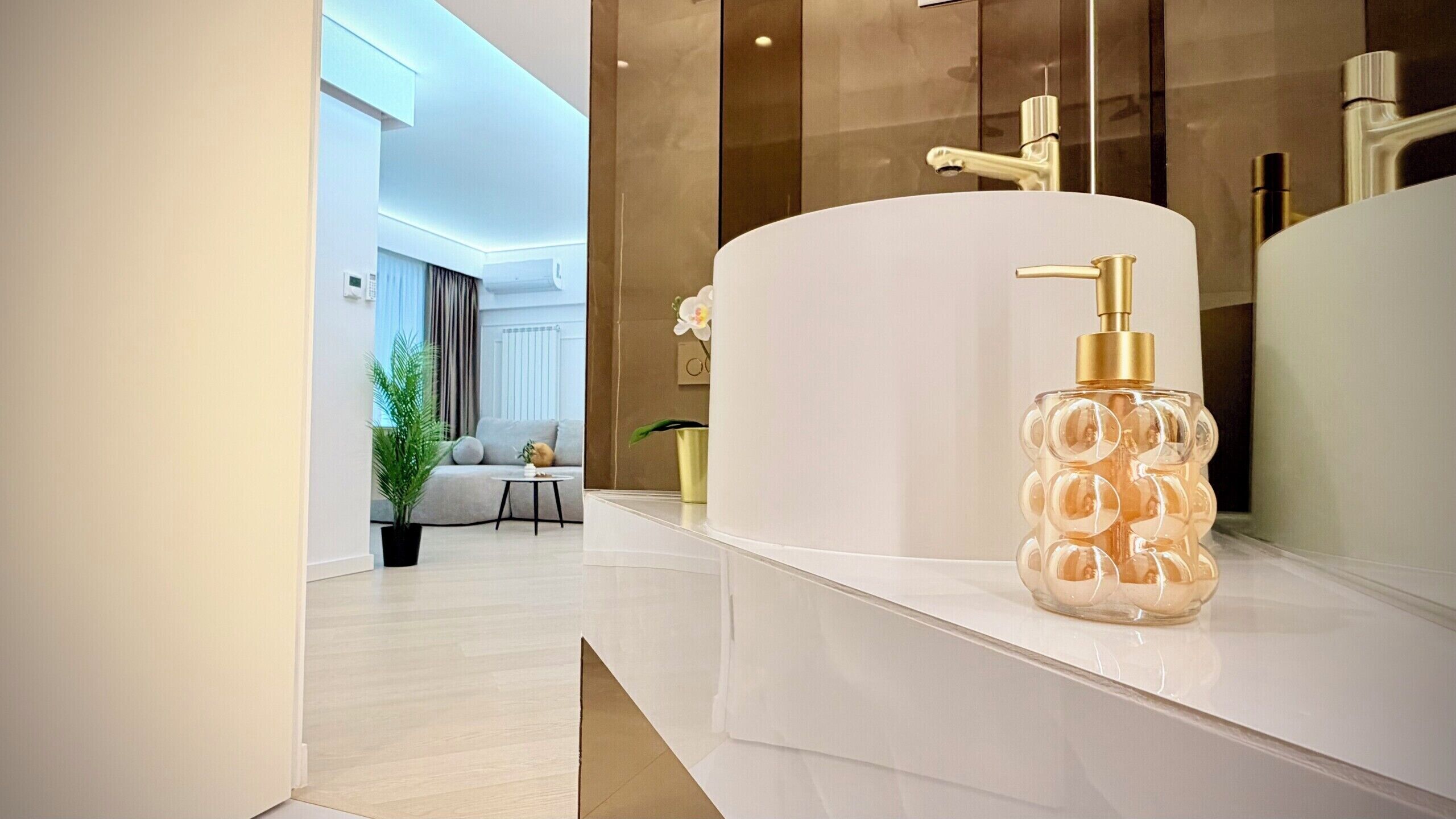 Apartamento de lujo, 2 habitaciones, no fumadores, vistas a la ciudad | Baño | Secador de pelo, toallas, jabón y champú