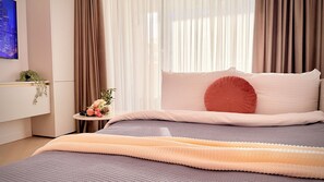 Luxury Apartment, 2 Bedrooms, Non Smoking, City View | Blackout drapes, iron/ironing board, free WiFi, bed sheets - Stylish Apartments in North Bucharest (Voluntari)
