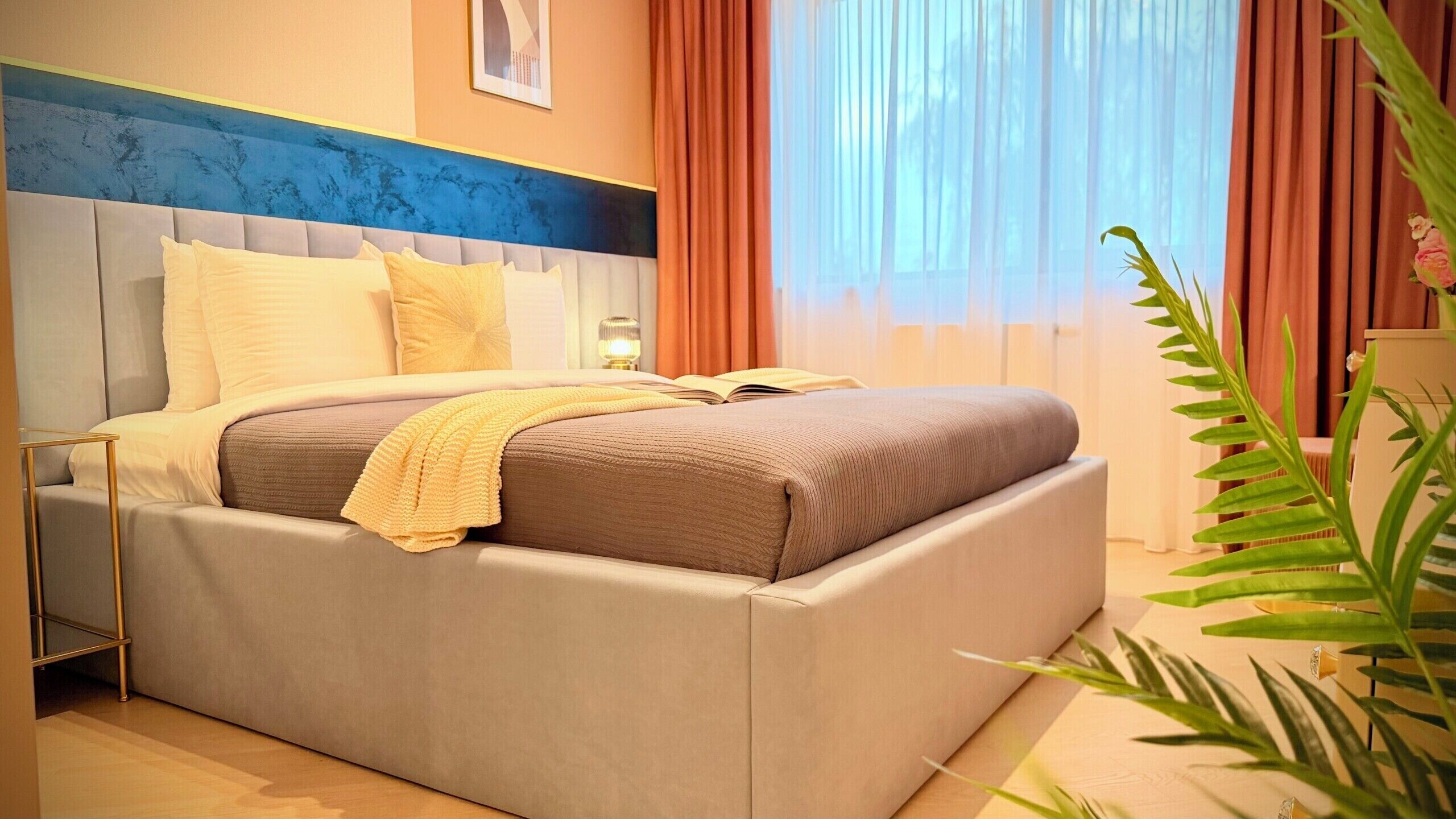 Luxe appartement, 1 slaapkamer, niet-roken, uitzicht op de stad | Verduisterende gordijnen, een strijkplank/strijkijzer, gratis wifi