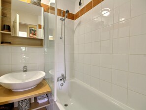 Bathroom - Beautiful 2-room apartment for 4 people, balcony, Plagne 1800 (La Plagne 1800)