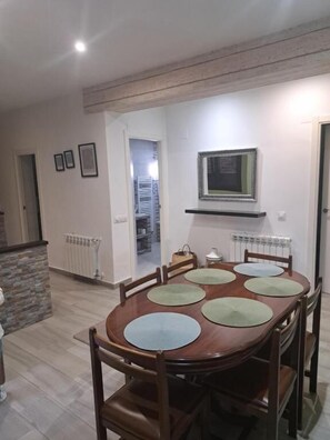 Dining - Casa Gabritana (Cervera de los Montes)