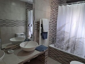Bathroom - Casa Gabritana (Cervera de los Montes)
