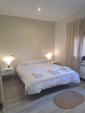 Maison classique, patio | Fer et planche à repasser, accès au Wi-Fi (inclus)