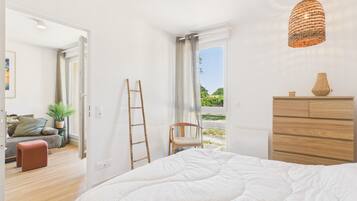 1 bedroom, iron/ironing board