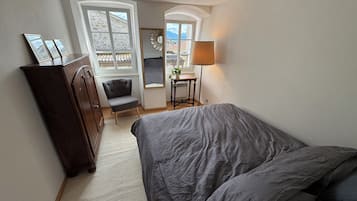 1 chambre, fer et planche Ă repasser, Wi-Fi, draps fournis