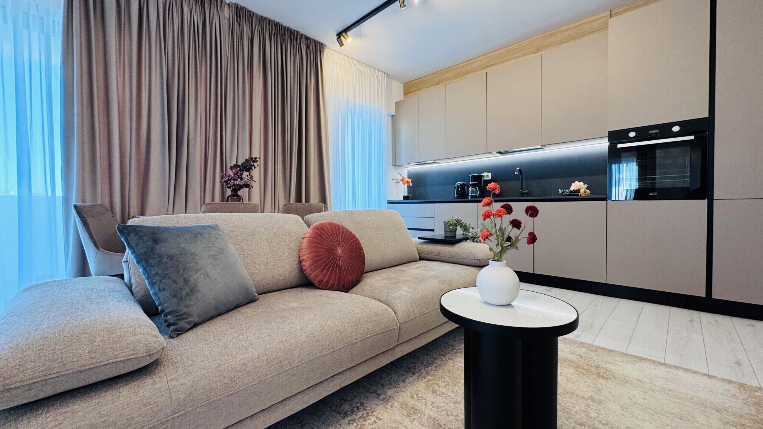Comfort Apartment, 2 Bedrooms, Non Smoking | Living area