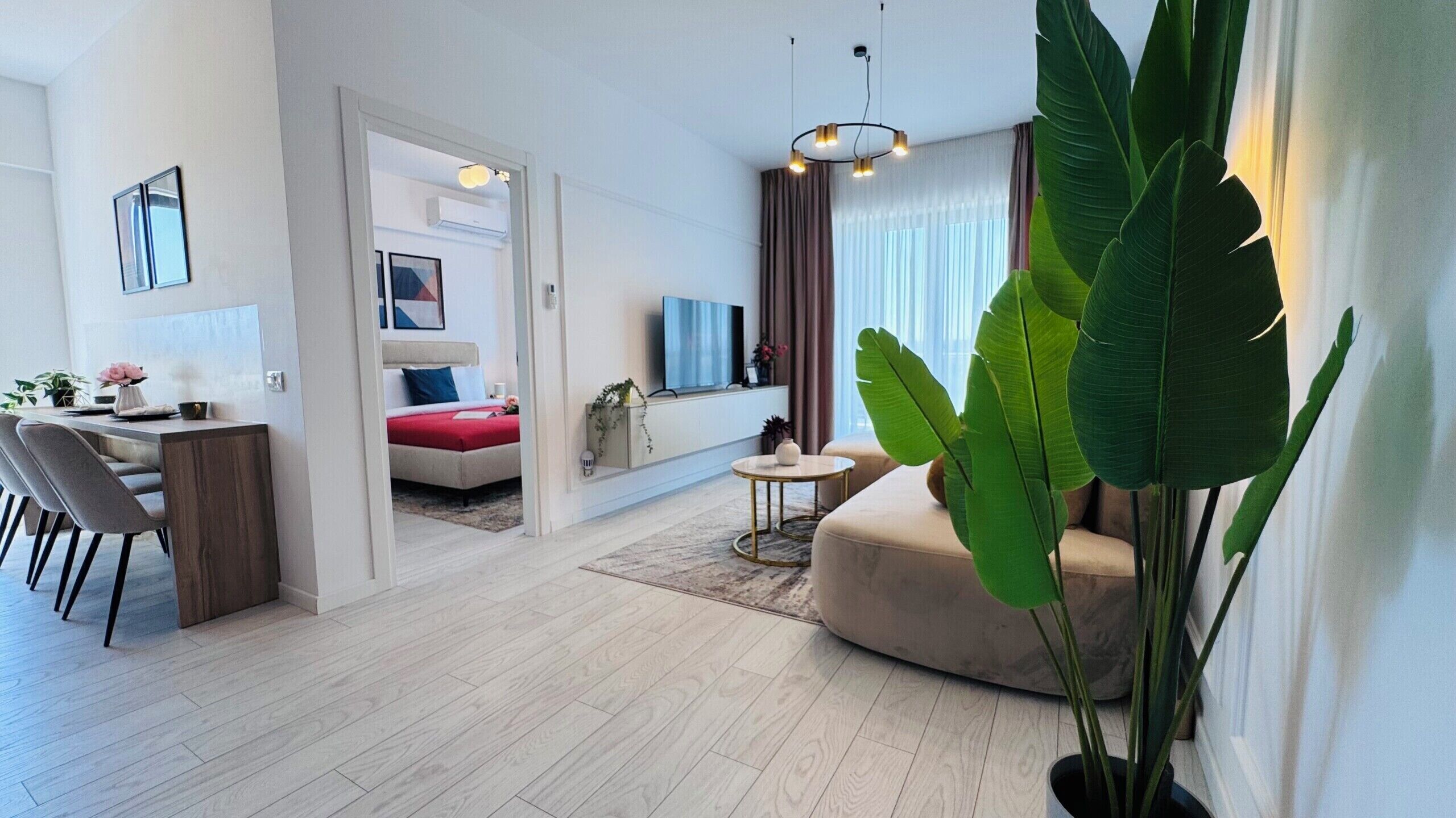 Apartamento Confort, 2 habitaciones, no fumadores | Zona de estar | Smart TV de 126 cm con canales digitales