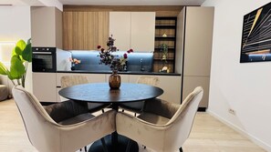 Appartamento Comfort, 1 letto matrimoniale, non fumatori | Ristoranti