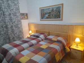 Iron/ironing board, WiFi, bed sheets - Vrbo Property (Capannori)