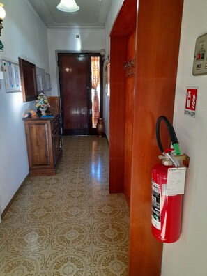 Interior - 10 minutes from Lucca, 130 sq. m. apartment with garden, pets dom. allowed (Capannori)