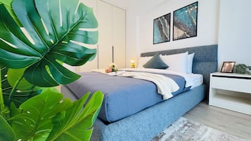 Apartamento Deluxe, 2 habitaciones, no fumadores | Cortinas opacas, tabla de planchar con plancha, wifi gratis