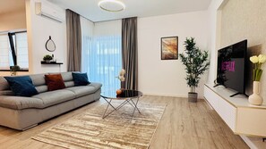 Deluxe Apartment, Non Smoking | Living area - Crystal North Apartments Deluxe Comfort (Voluntari)