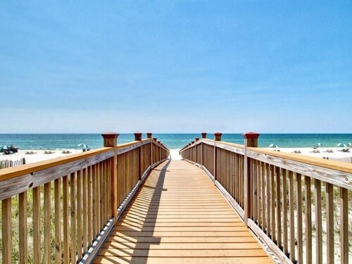 Lovely direct Ocean Front condo with ocean front living room and ocean front Bedroom .