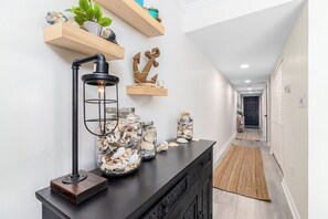 Interior - Beautiful Ocean Block Modern Condo (Ocean City)