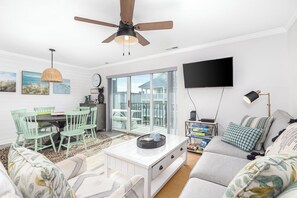 TV - Beautiful Ocean Block Modern Condo (Ocean City)