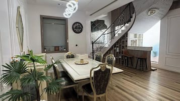 Economy Apartment, Balcony, City View | Interior