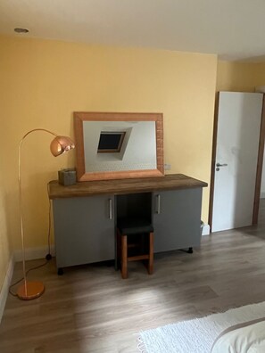 Room - Vrbo Property (Galway)